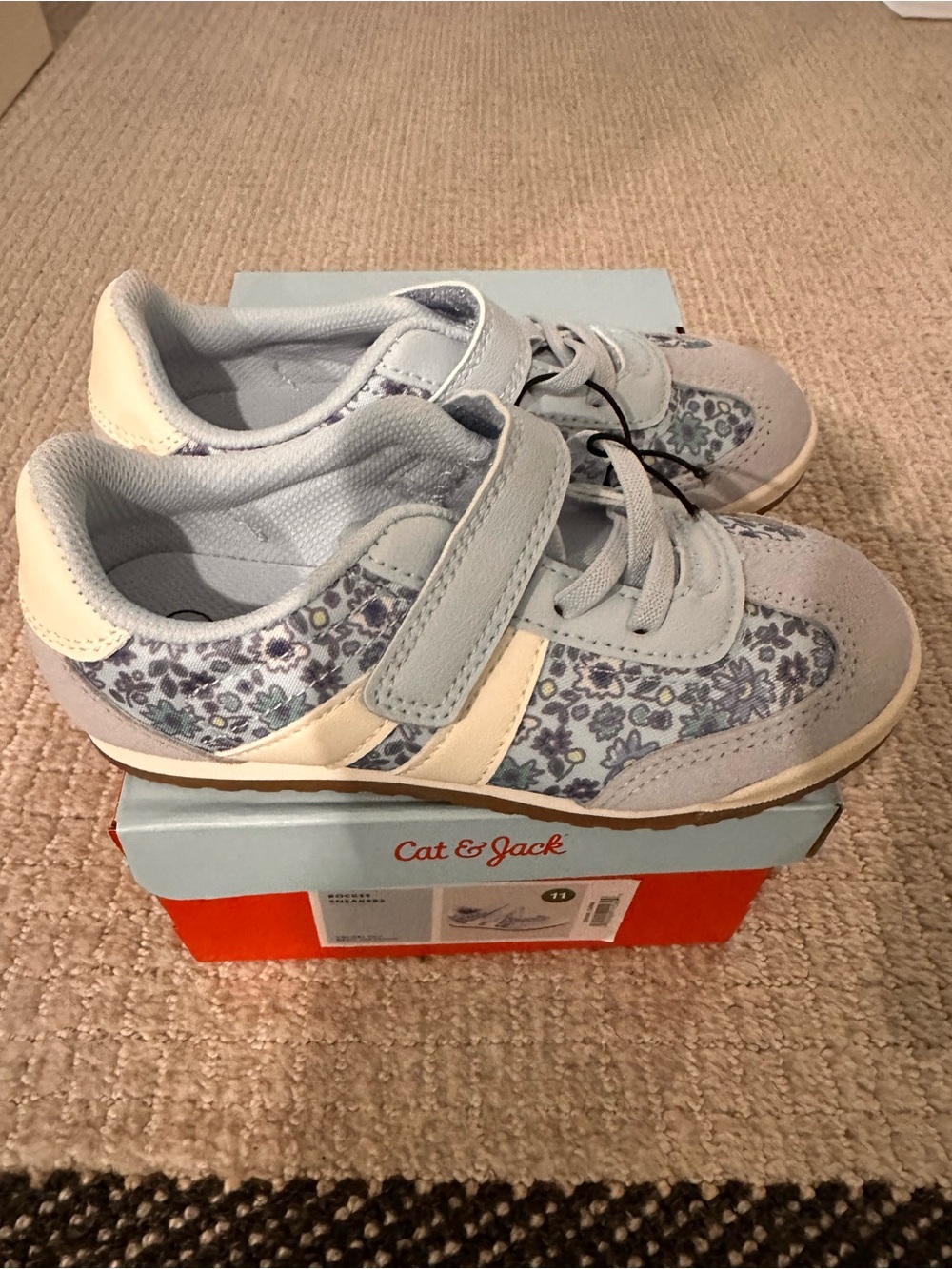*brand new with tags* Cat & Jack Light Blue Floral Kids Sneakers